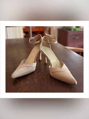 Versani Womens Beige Leather Pointed Toe Ankle Strap Stiletto Pumps US 6.5 B